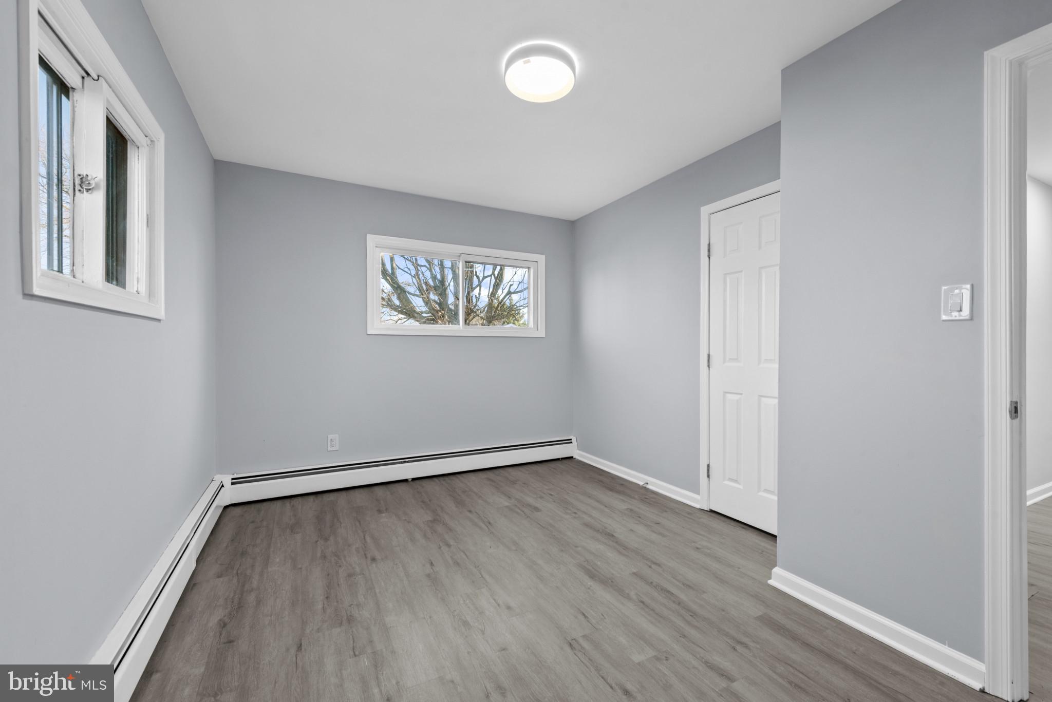 MIDDLE RIVER - Residential