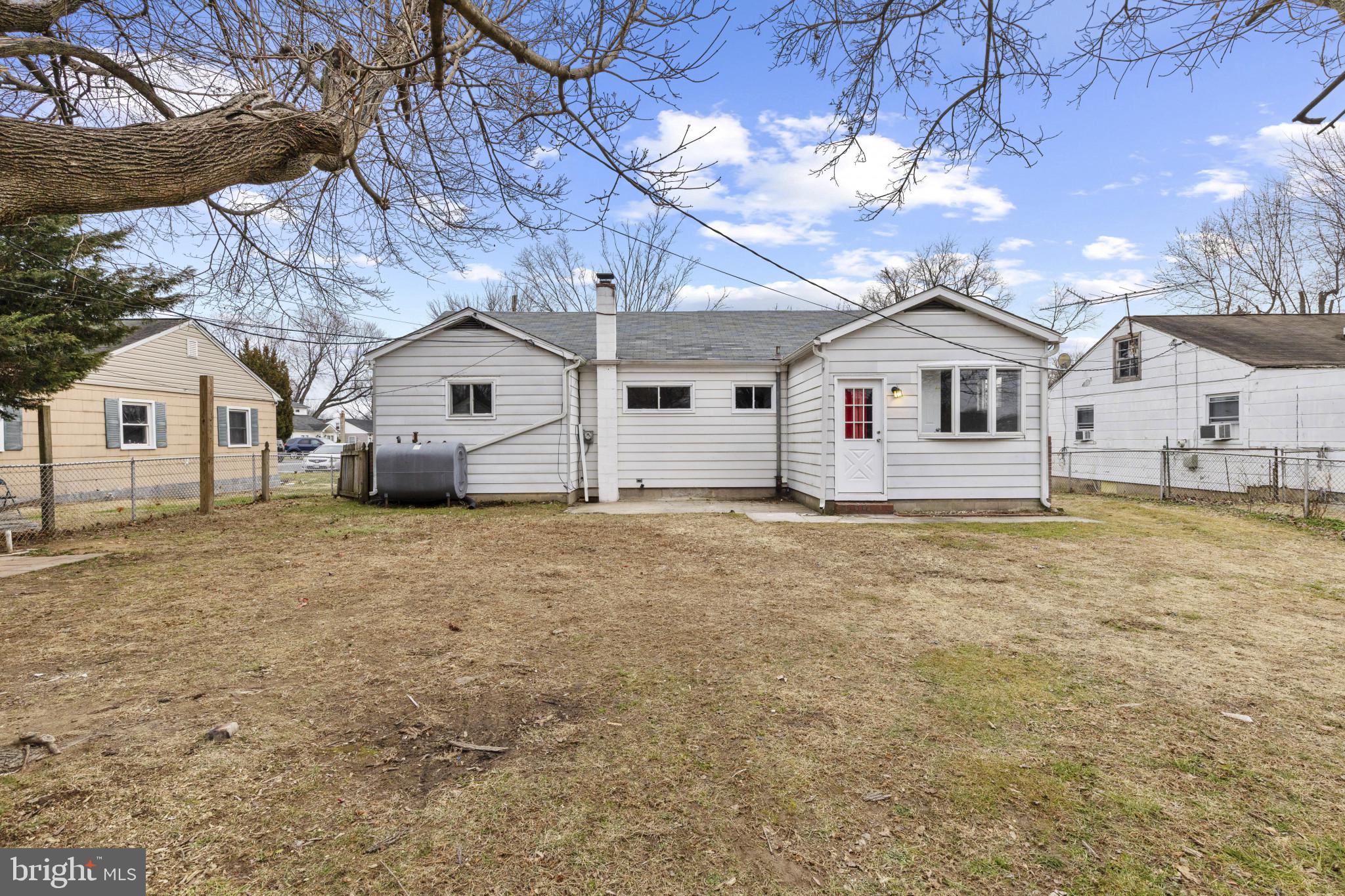 MIDDLE RIVER - Residential