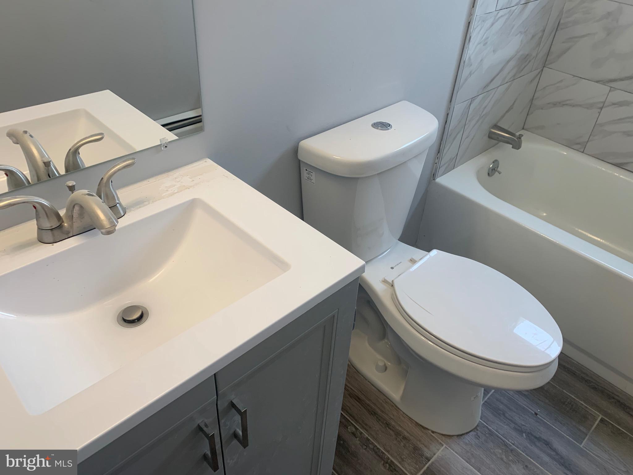 MIDDLE RIVER - Residential