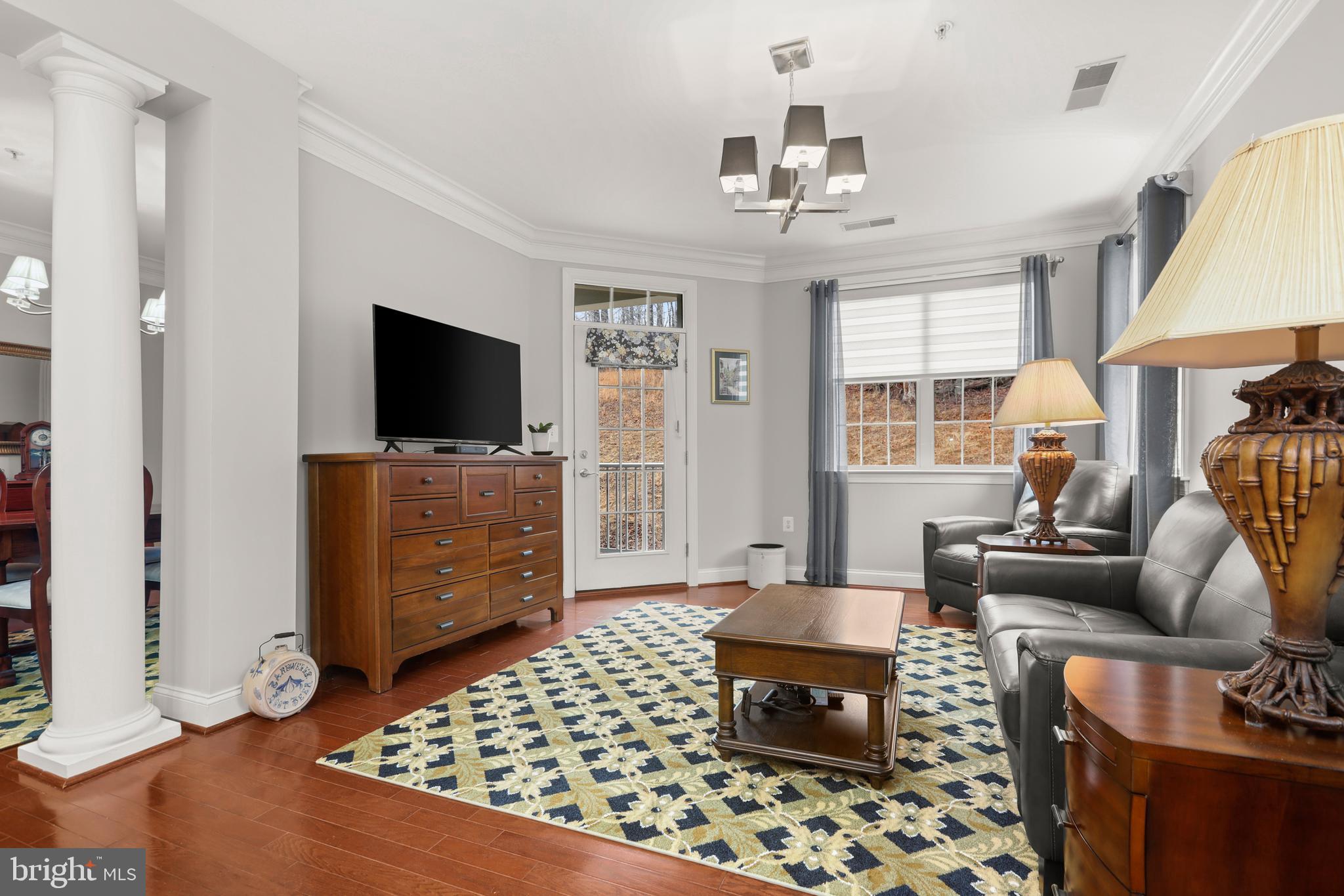 MACPHAIL WOODS - Residential