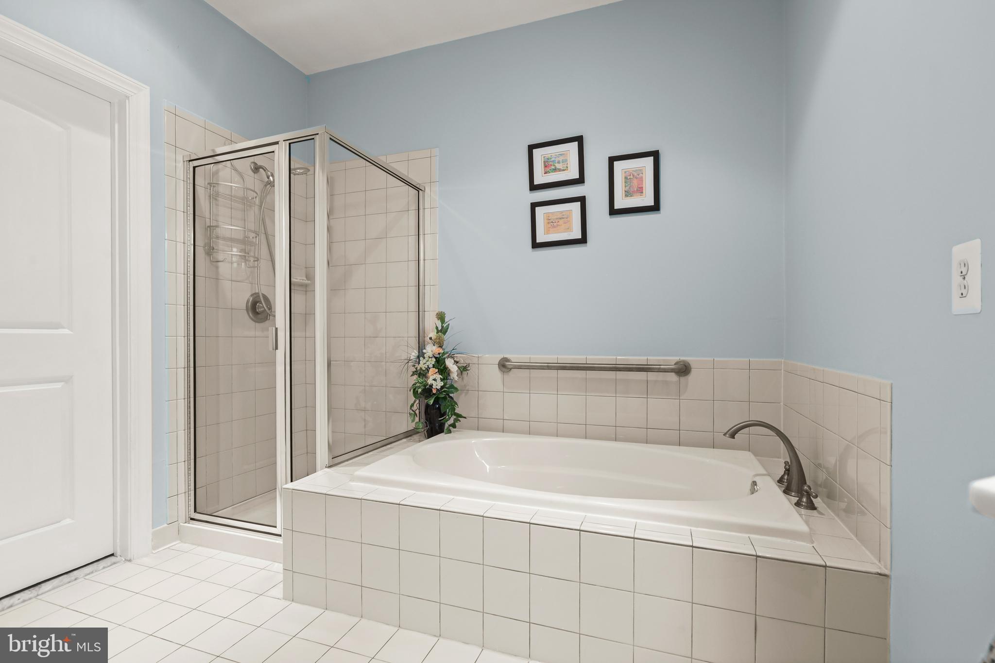 MACPHAIL WOODS - Residential