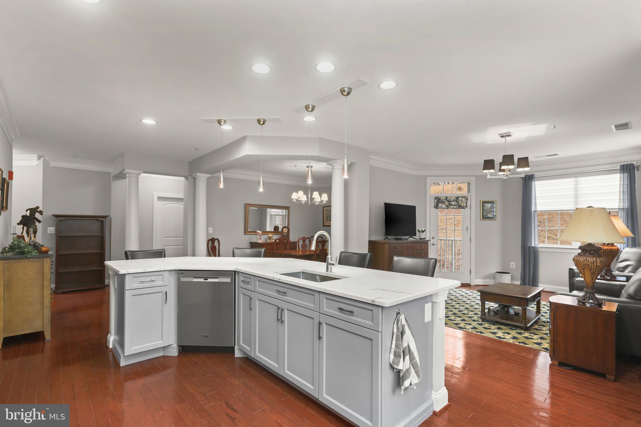 MACPHAIL WOODS - Residential