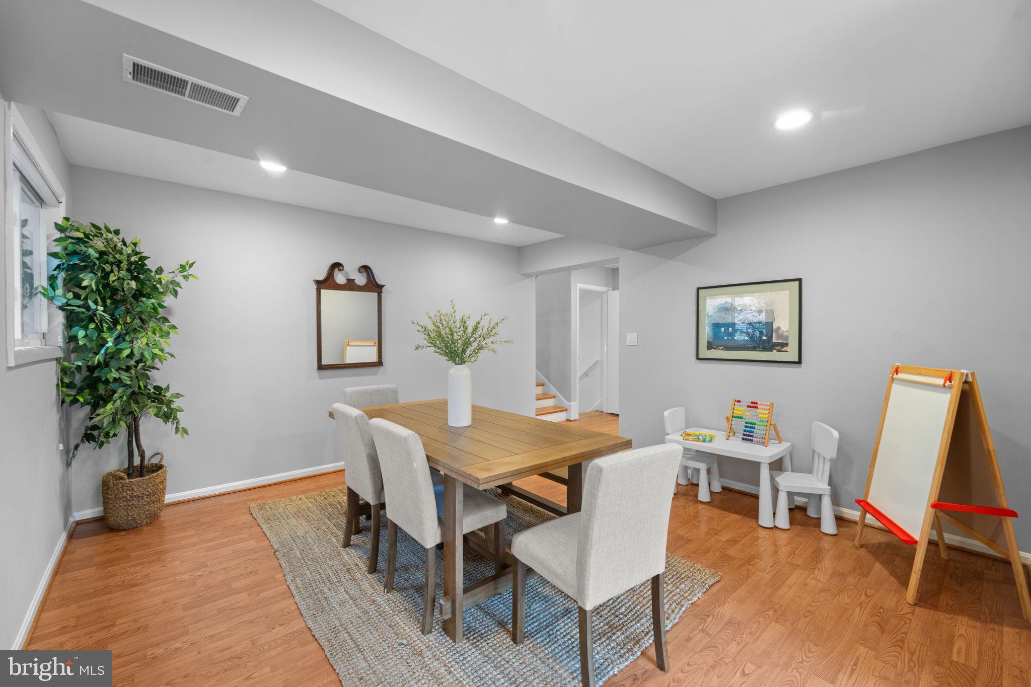 CHEVY CHASE - Residential