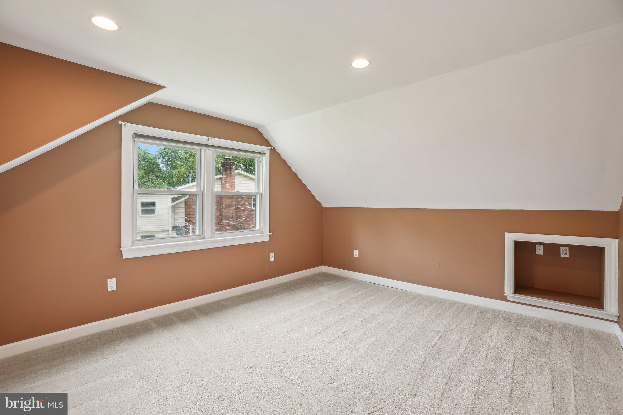 DALE CITY - Residential Lease