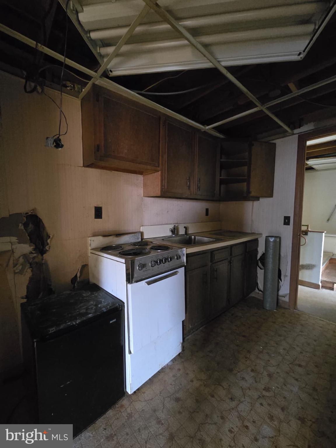 15410 HOMELAND DRIVE