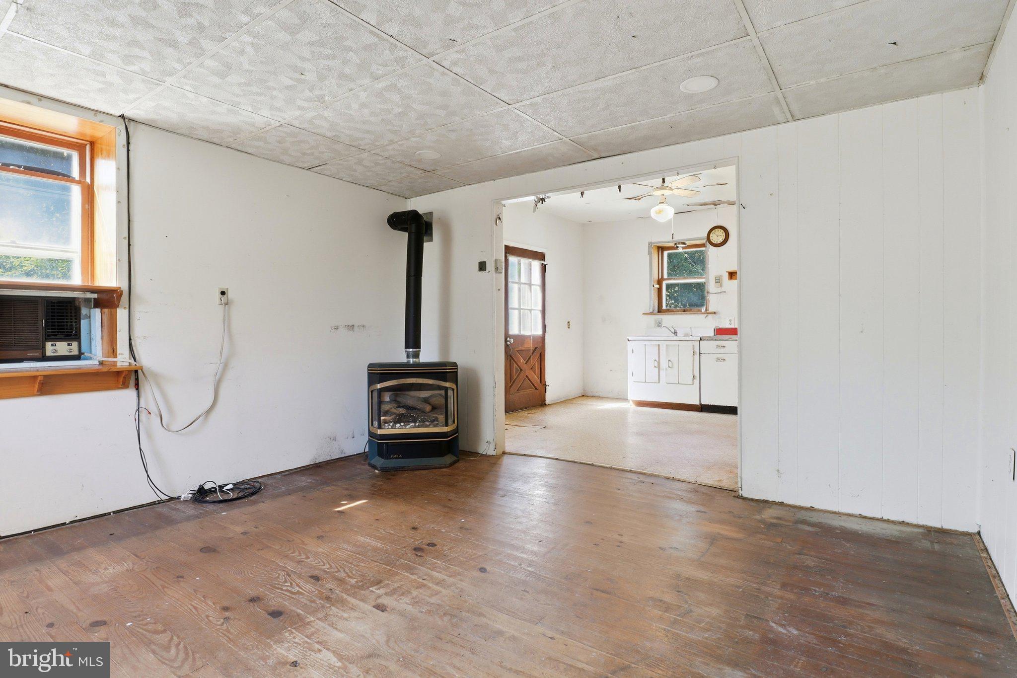 6070 SALEM RUN ROAD
