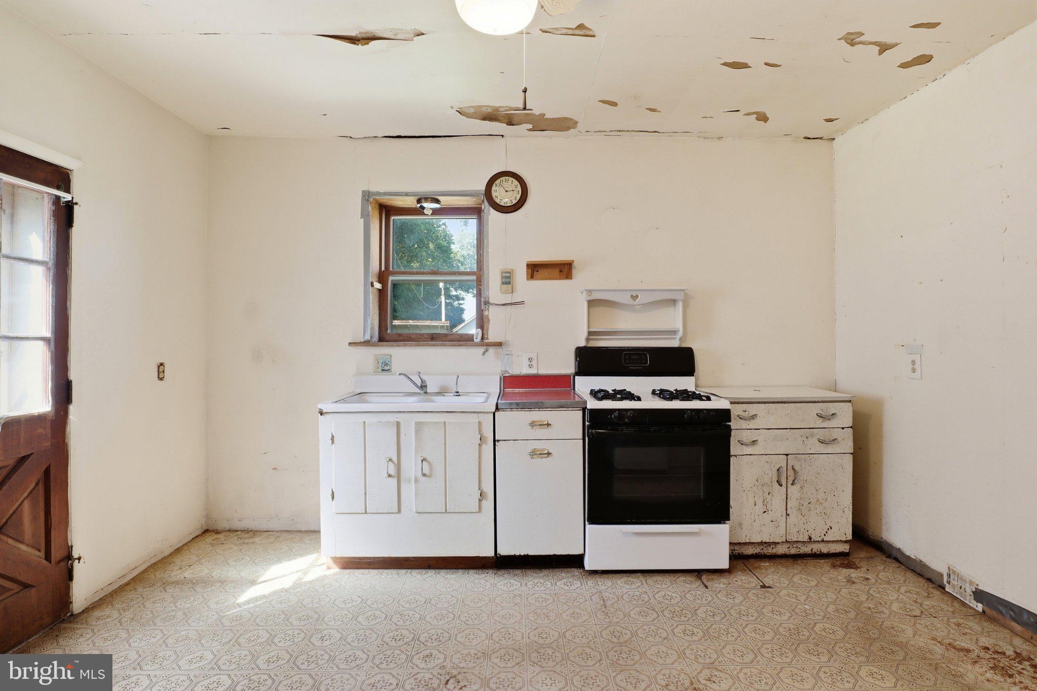 6070 SALEM RUN ROAD