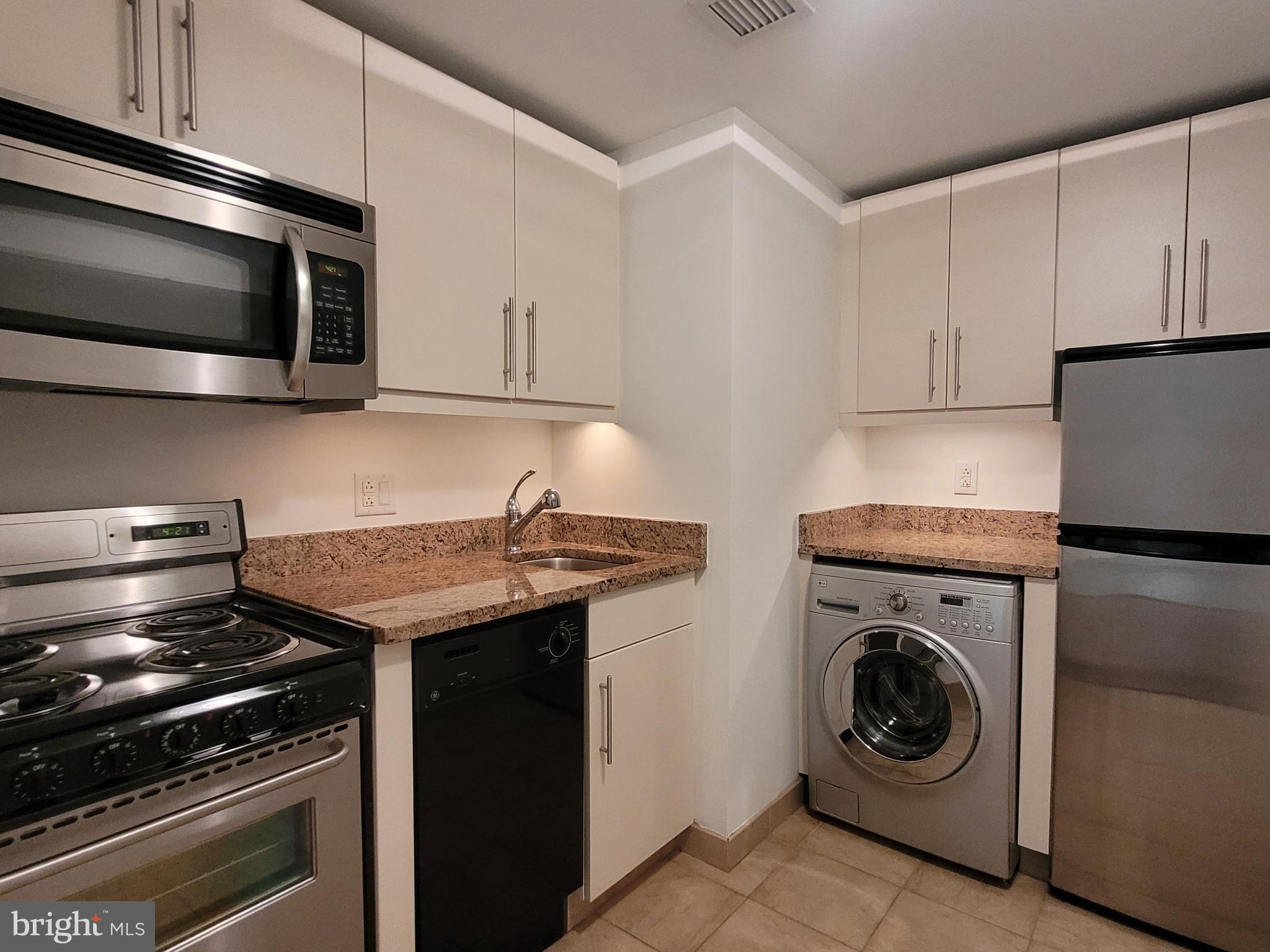 RITTENHOUSE SQUARE - Residential Lease