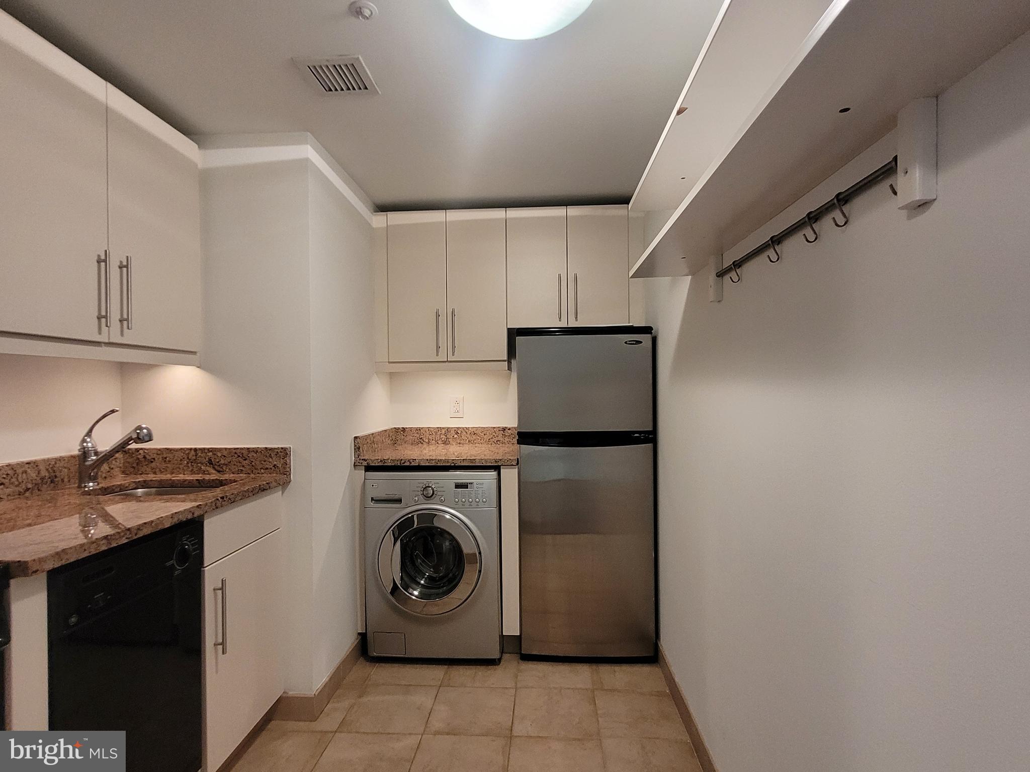 RITTENHOUSE SQUARE - Residential Lease