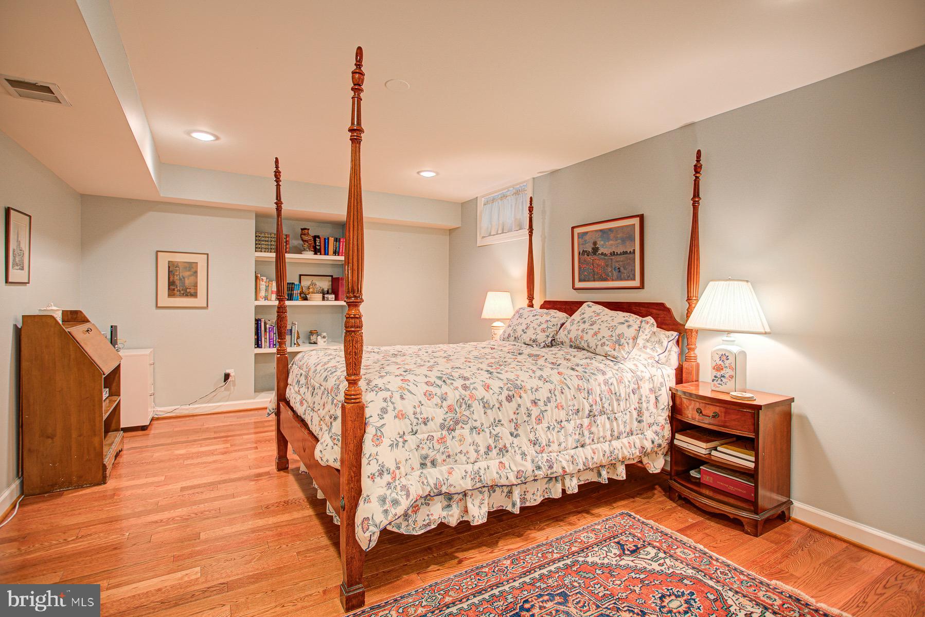 JAMES CREEK - Residential