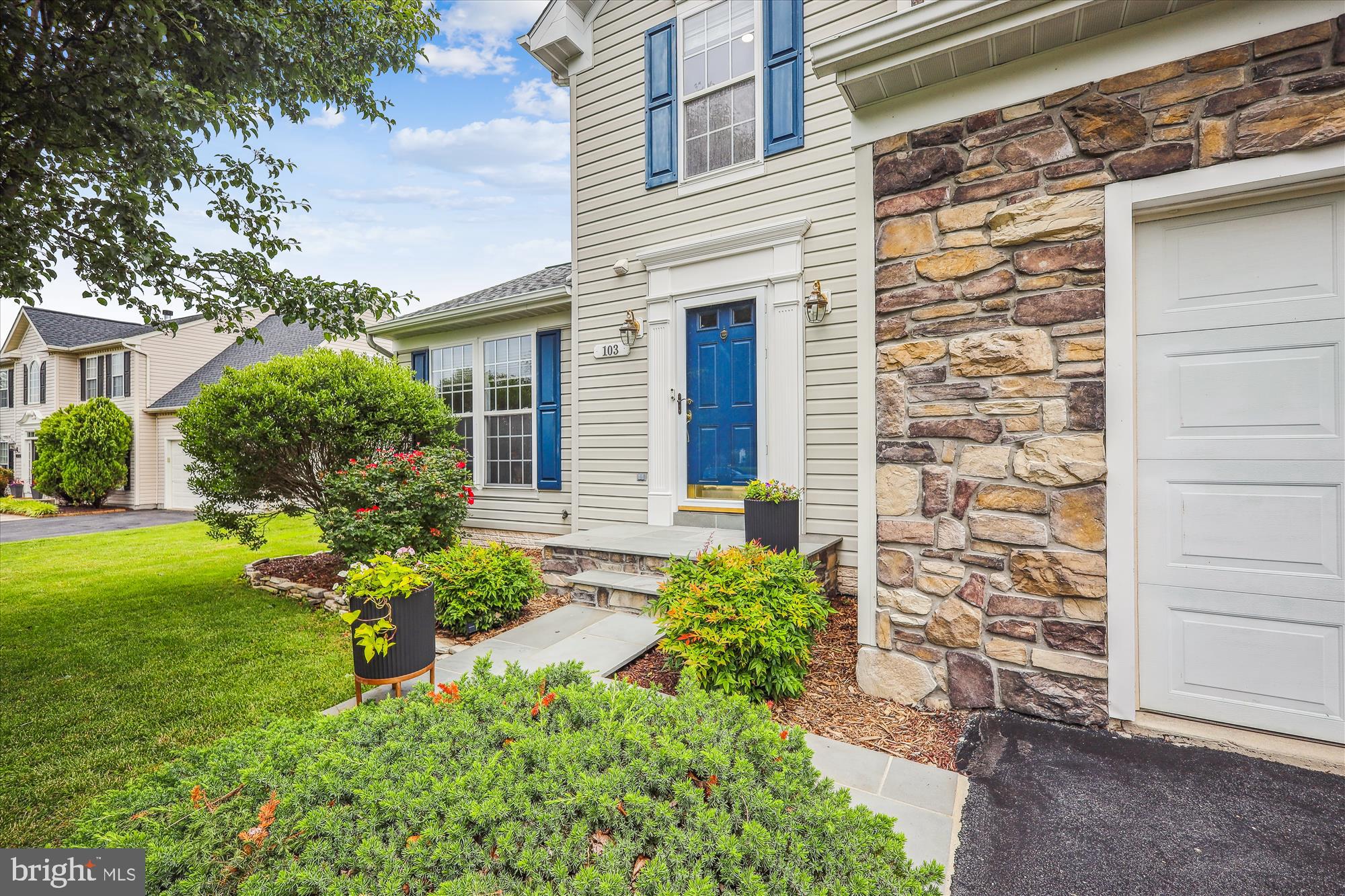 103 BANBRIDGE AVENUE