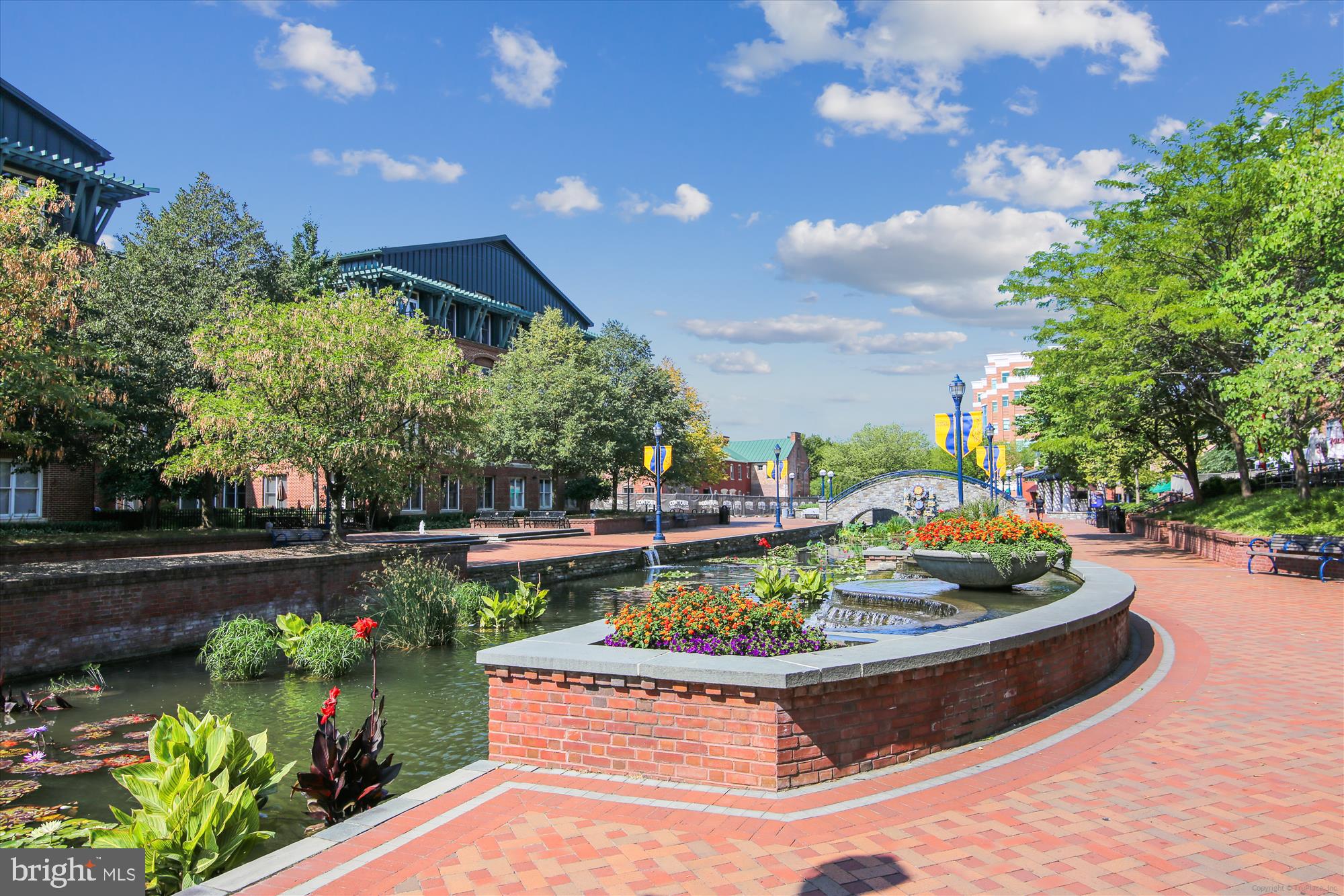 MARKET SQUARE - Residential