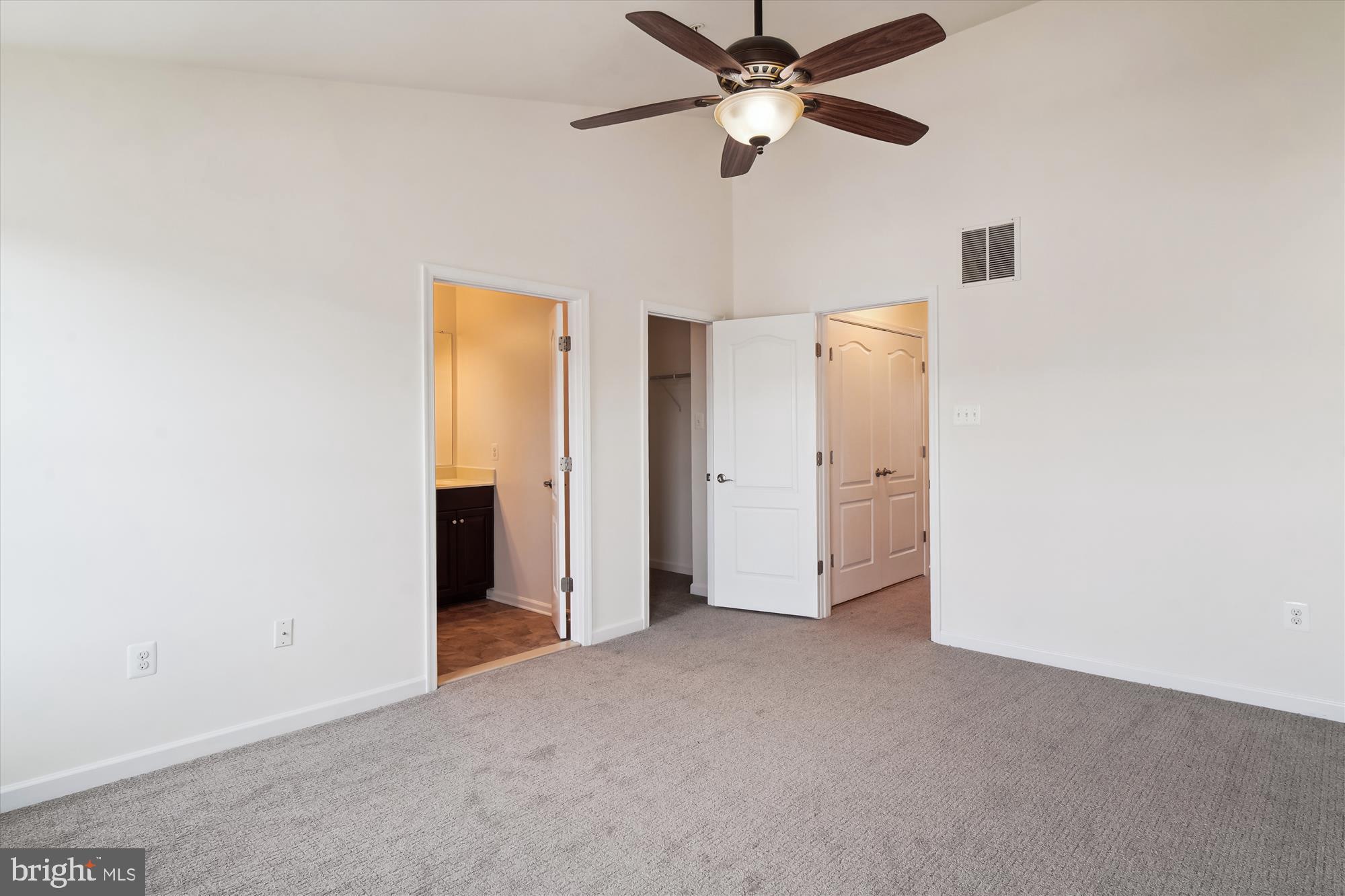 MARKET SQUARE - Residential