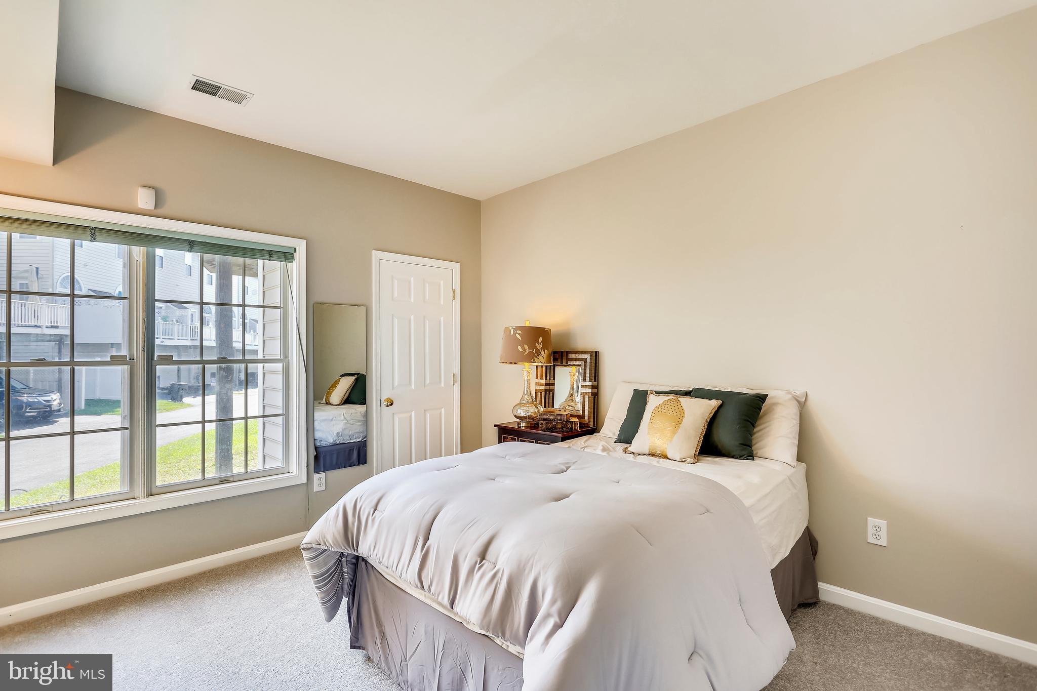 LAKELANDS - Residential Lease