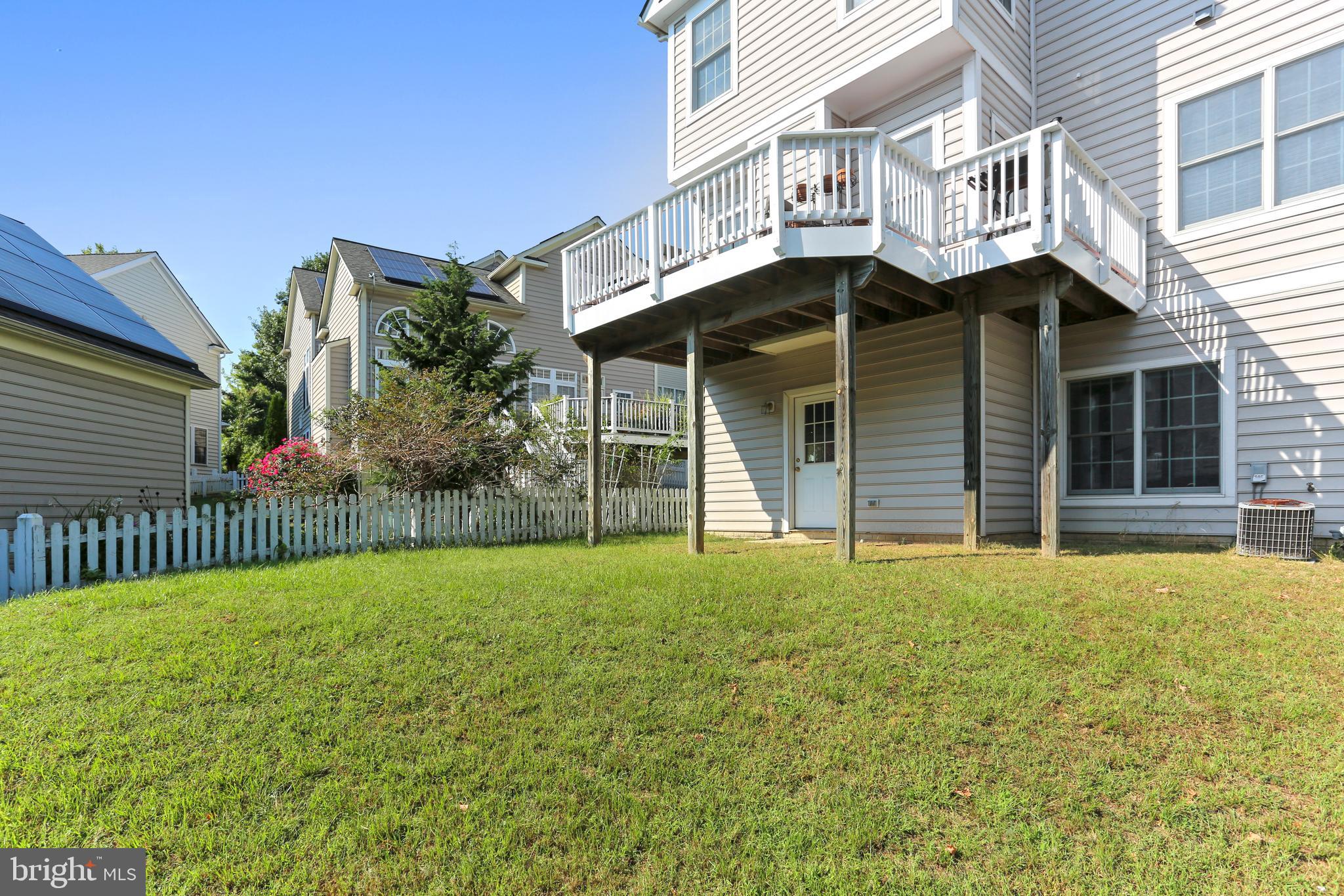 LAKELANDS - Residential Lease