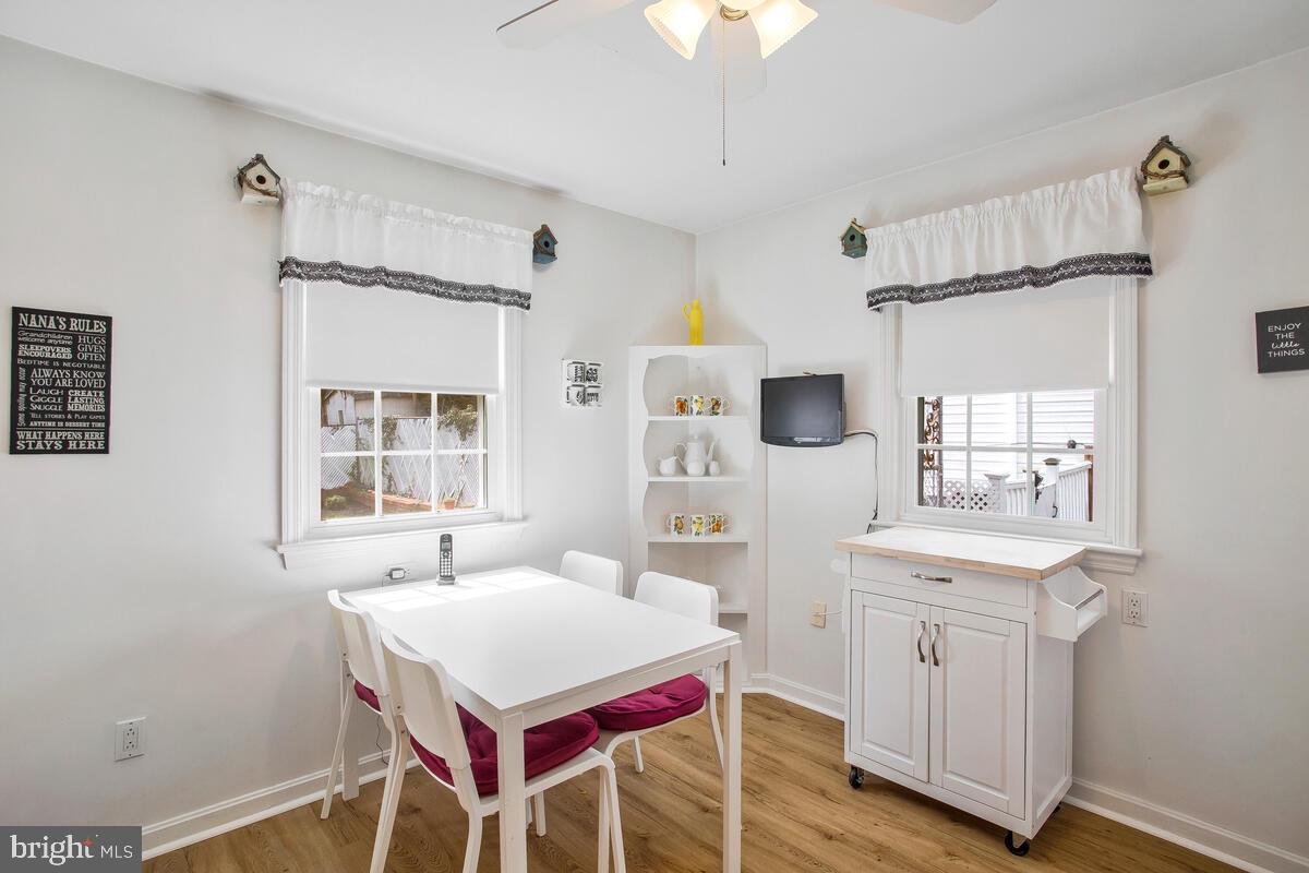 HOLLYWOOD - Residential