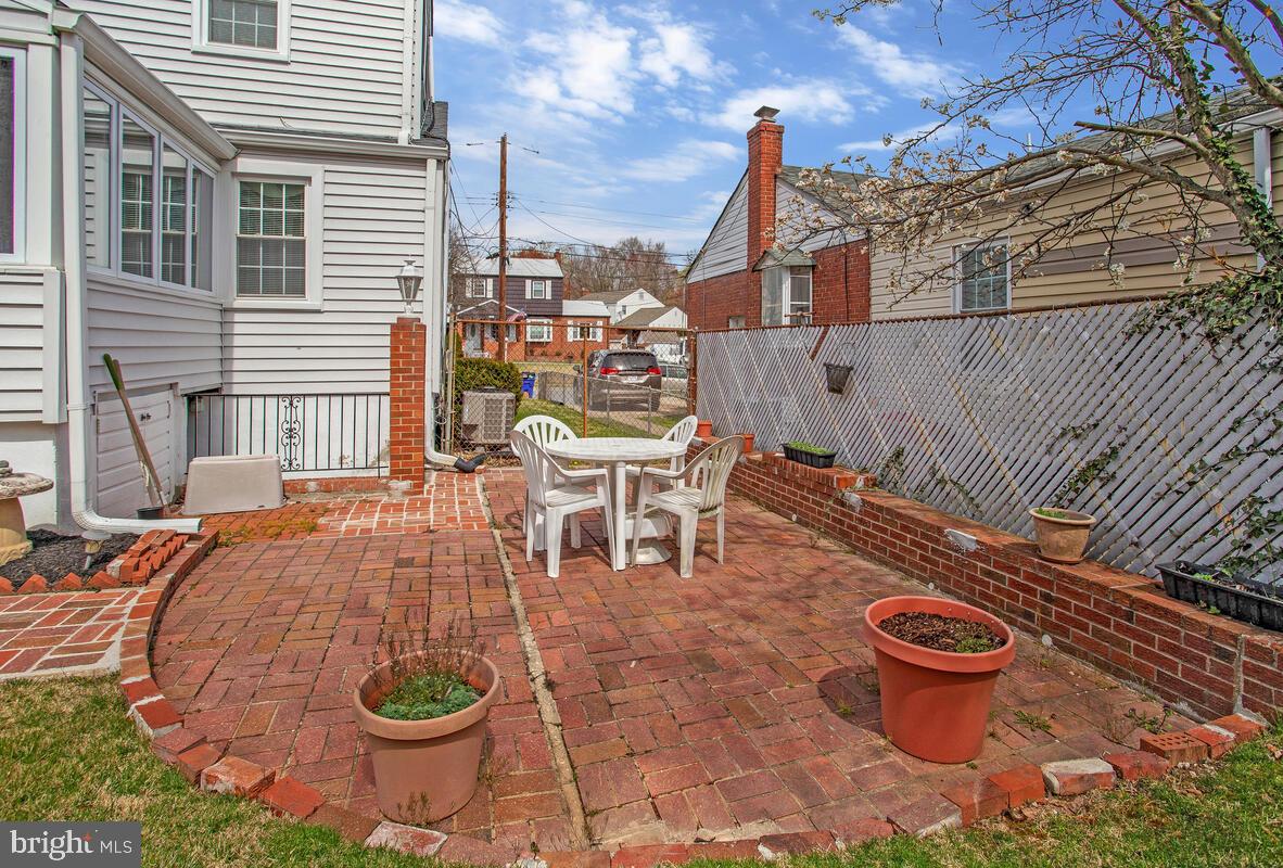 HOLLYWOOD - Residential