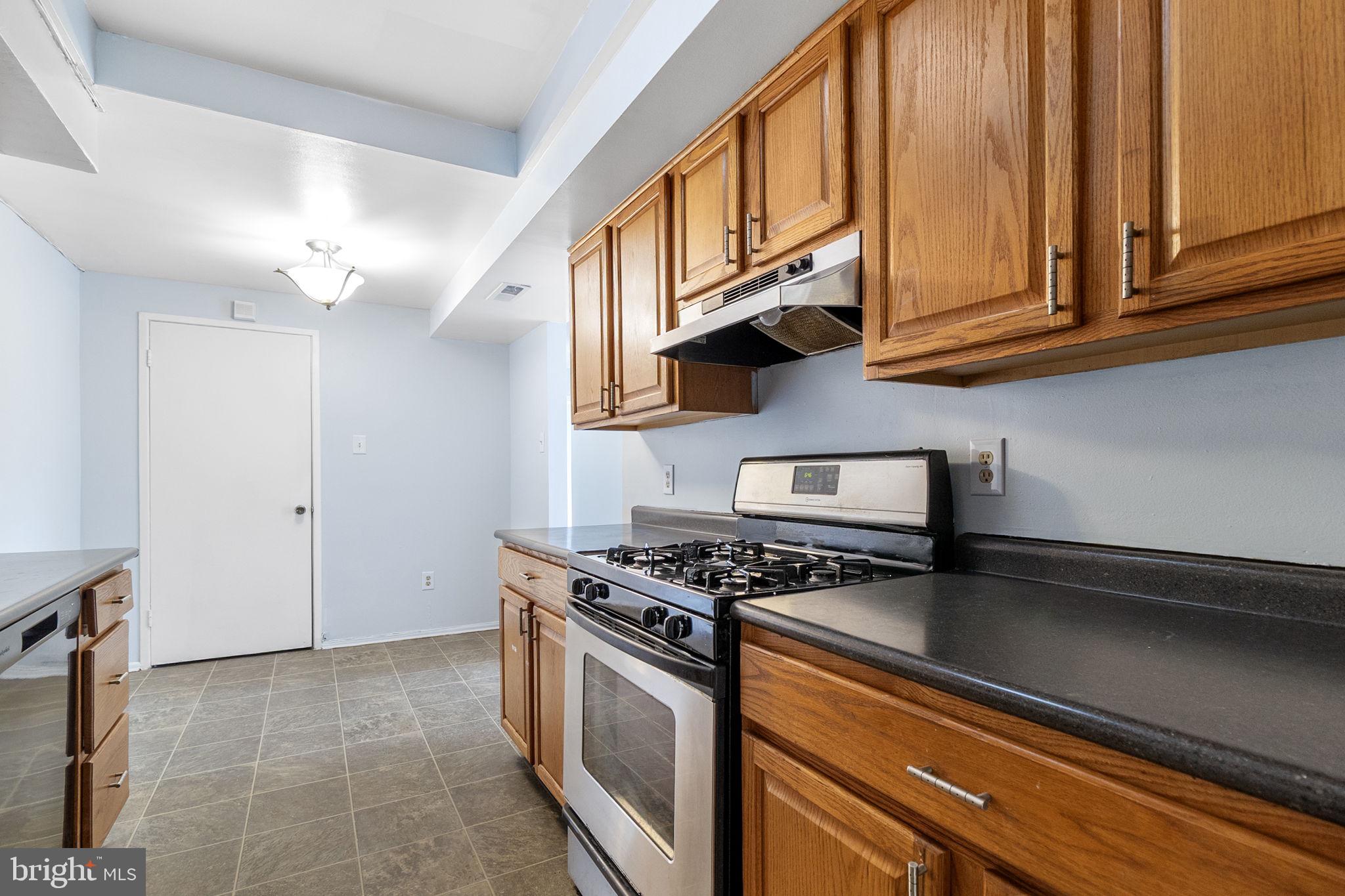 PINES CONDOMINIUM - Residential