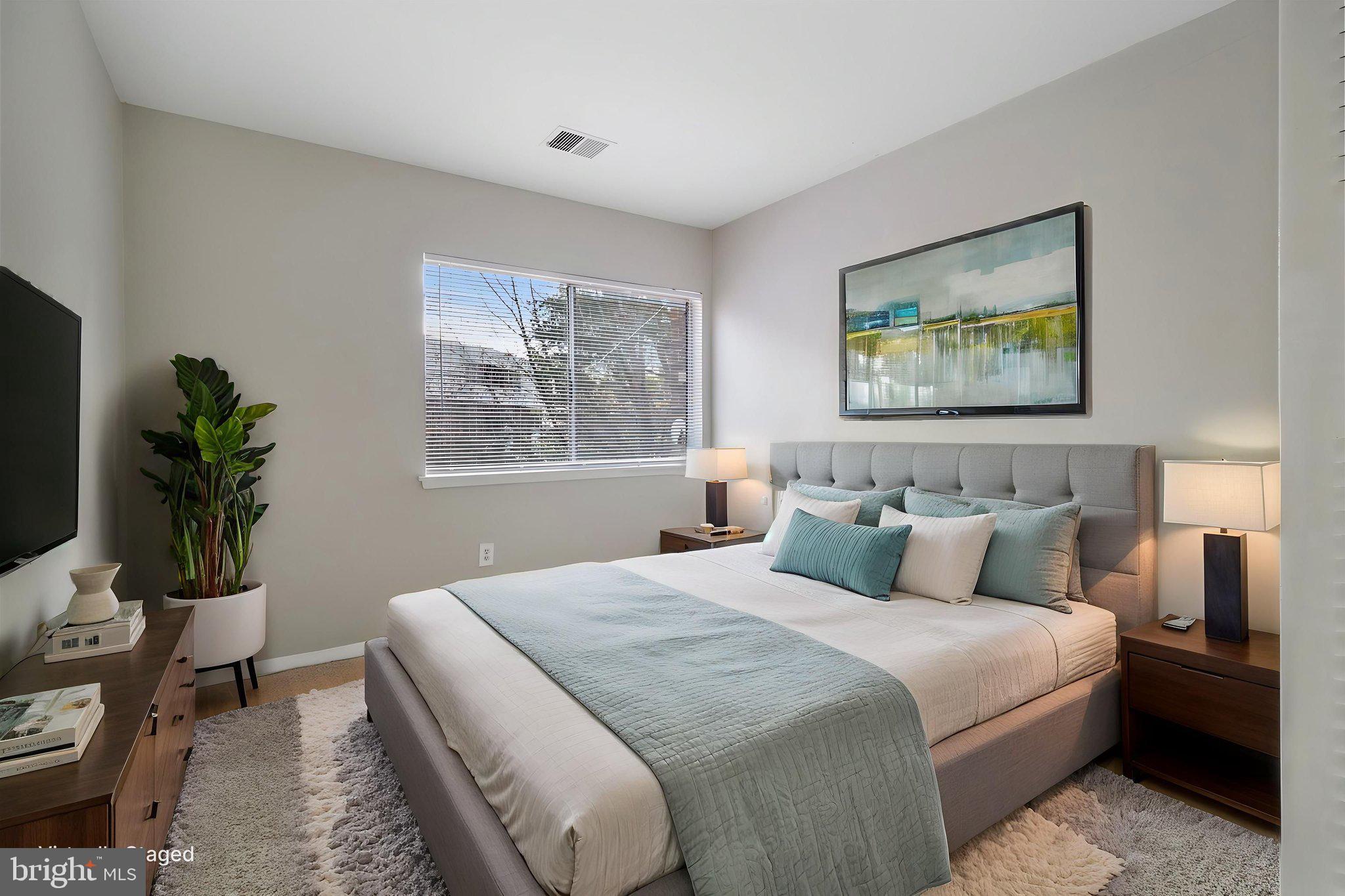 PINES CONDOMINIUM - Residential