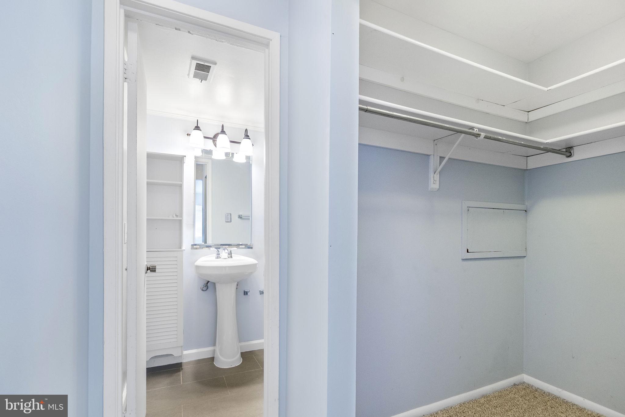 PINES CONDOMINIUM - Residential