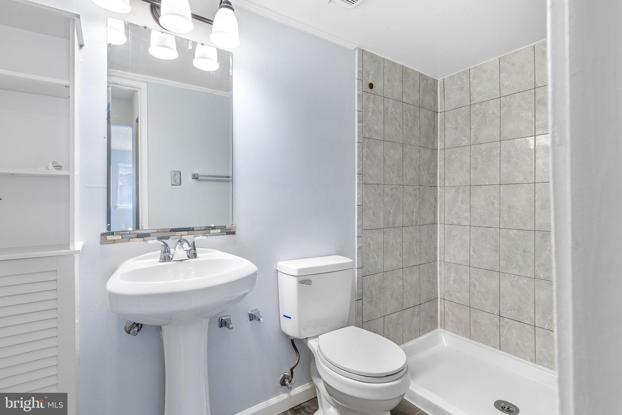 PINES CONDOMINIUM - Residential