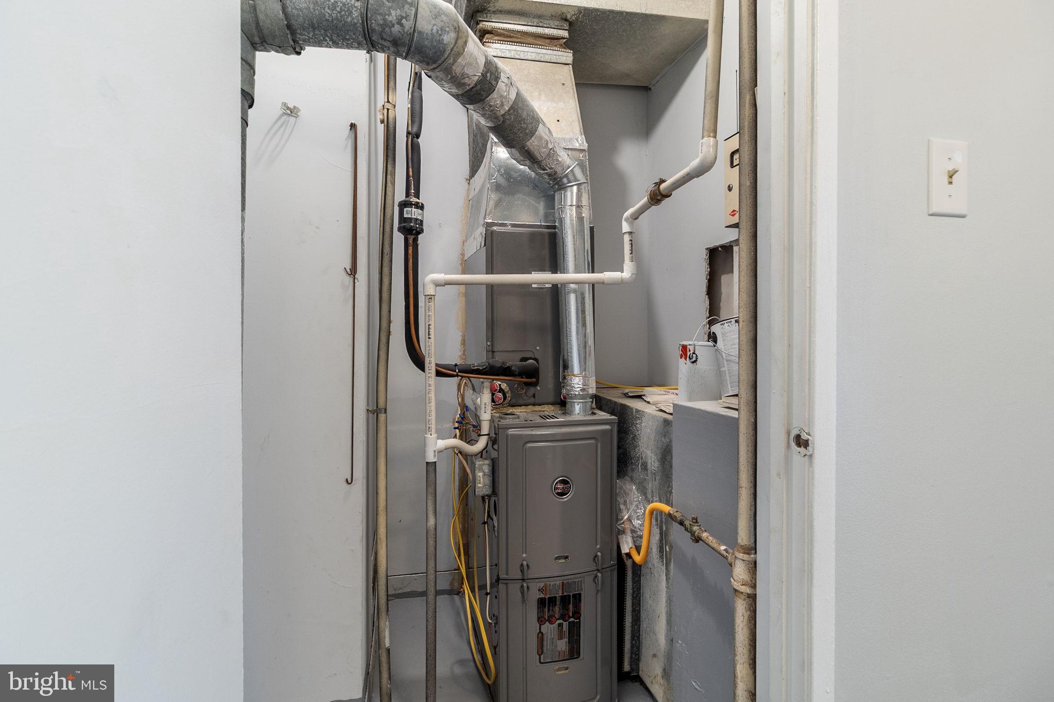 PINES CONDOMINIUM - Residential