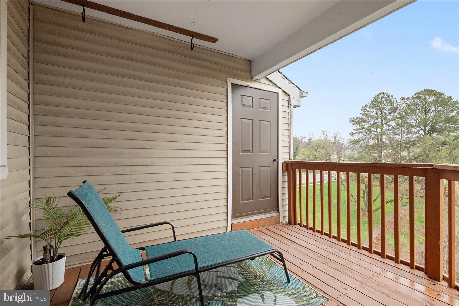 RIVERCHASE - Residential