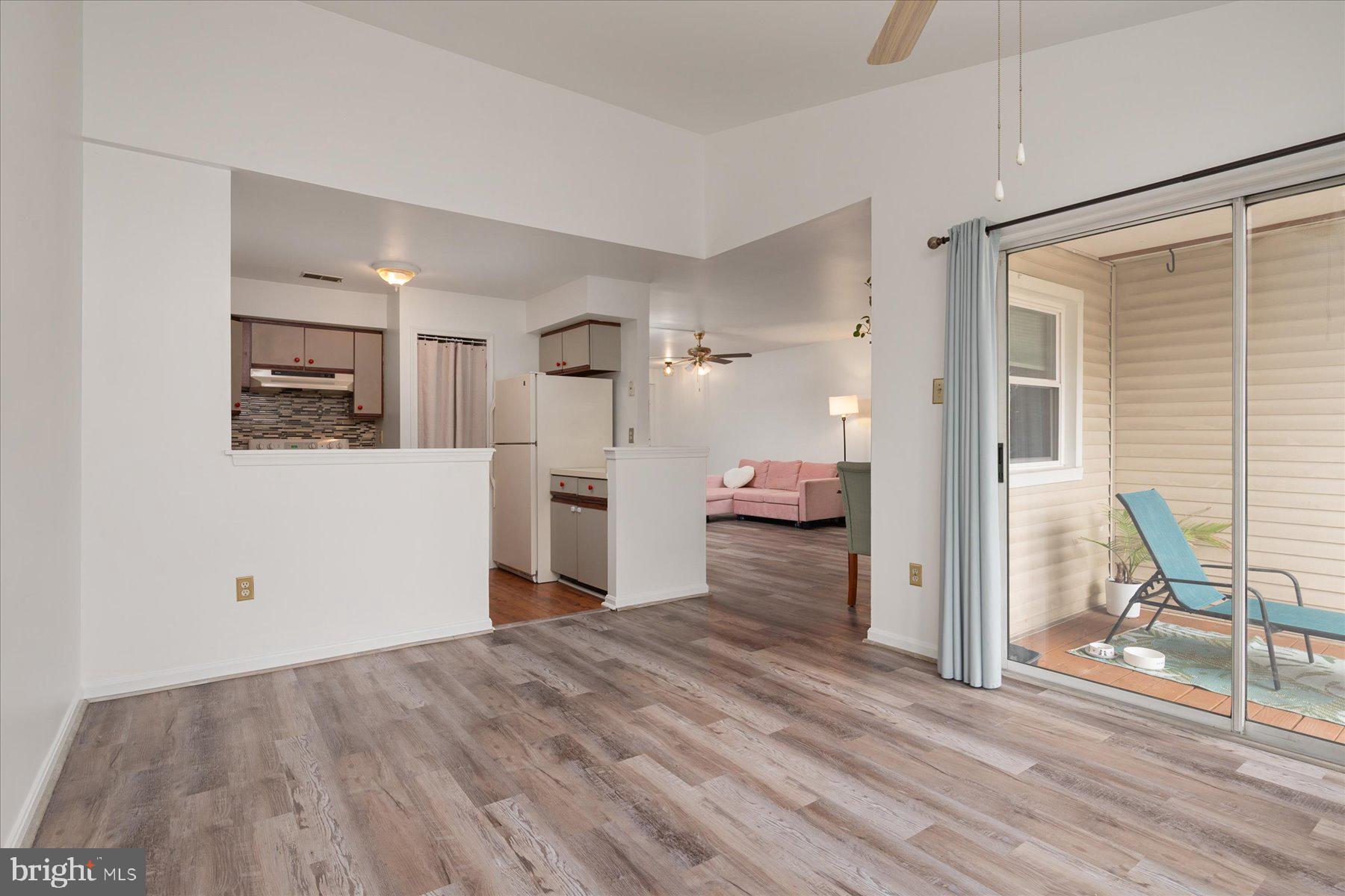 RIVERCHASE - Residential