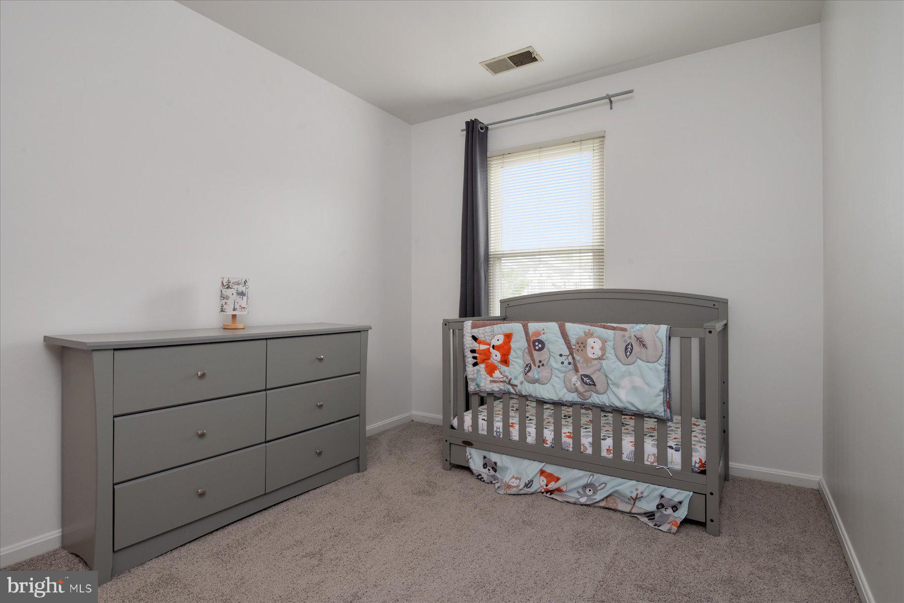 RIVERCHASE - Residential