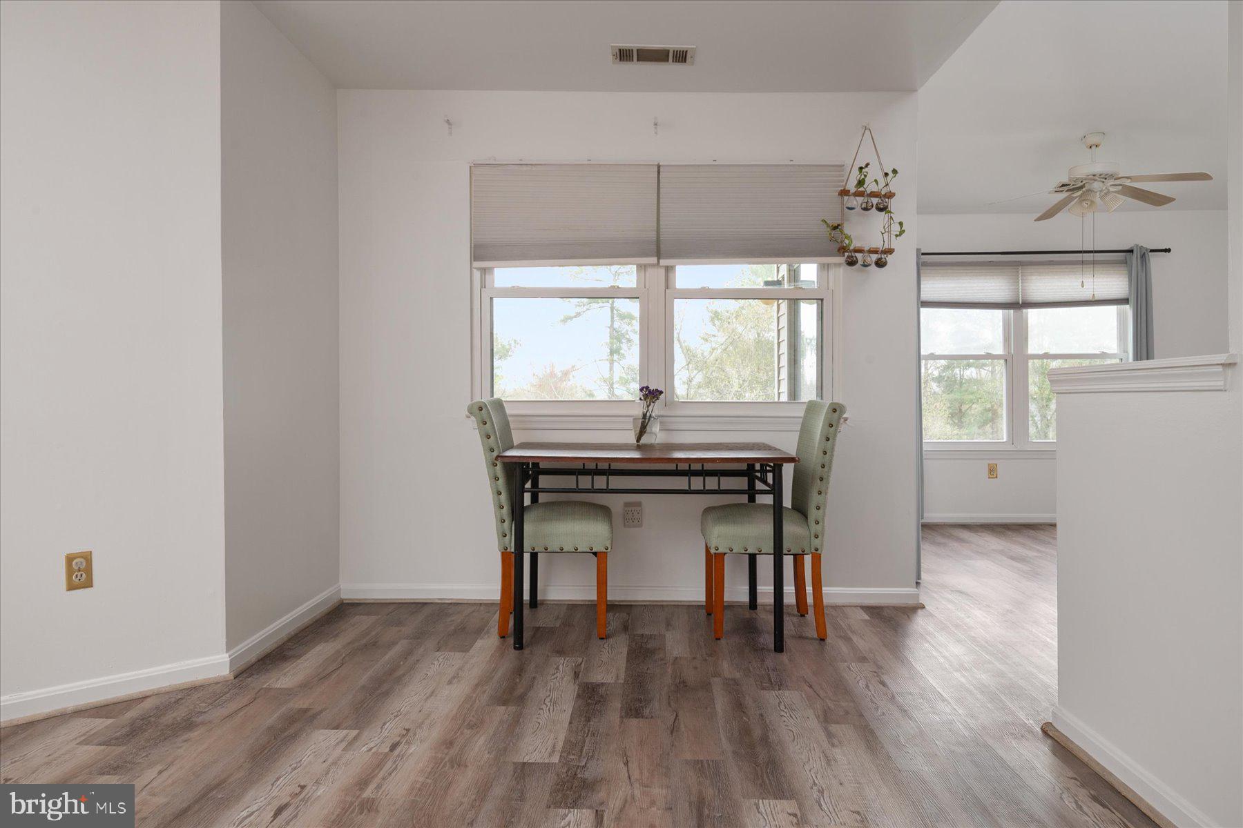 RIVERCHASE - Residential