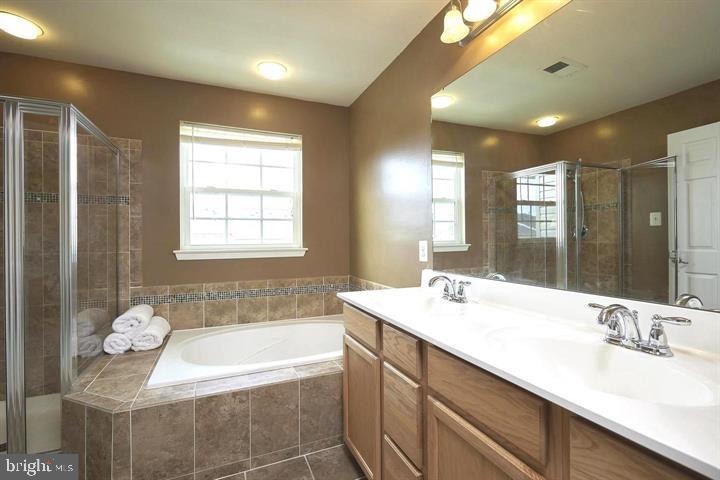 TUSCARORA CREEK - Residential Lease