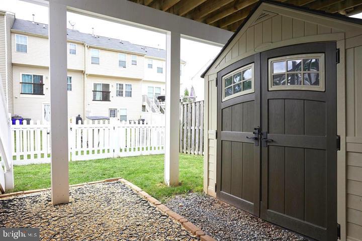 TUSCARORA CREEK - Residential Lease