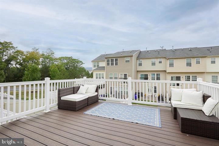 TUSCARORA CREEK - Residential Lease