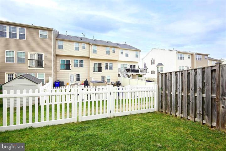 TUSCARORA CREEK - Residential Lease