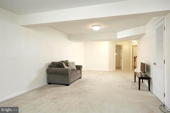 TUSCARORA CREEK - Residential Lease