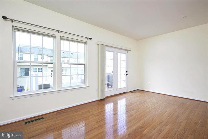 TUSCARORA CREEK - Residential Lease