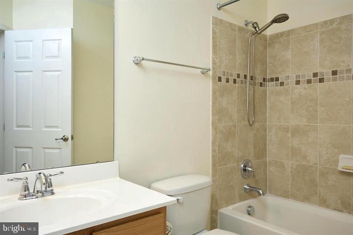 TUSCARORA CREEK - Residential Lease