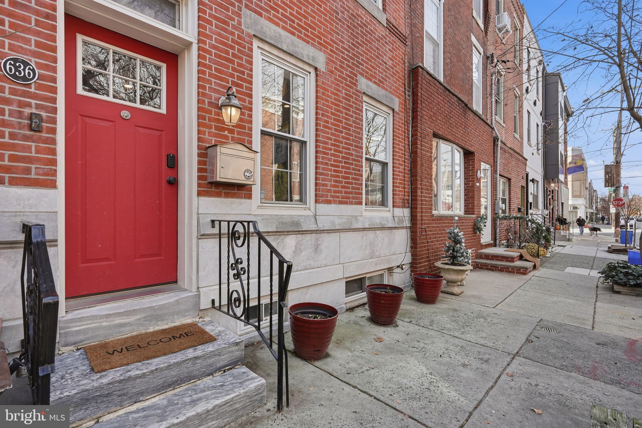 636 CARPENTER STREET