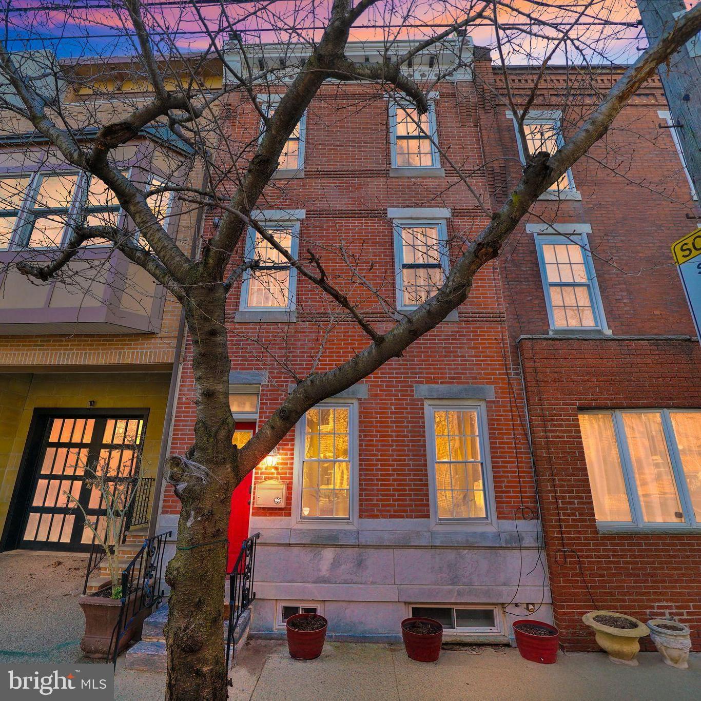 636 CARPENTER STREET