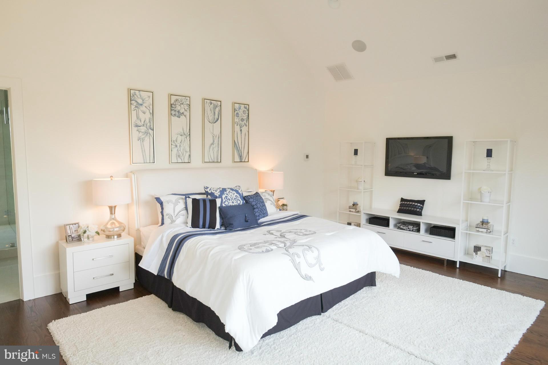 COUNTRY CLUB HILLS - Residential