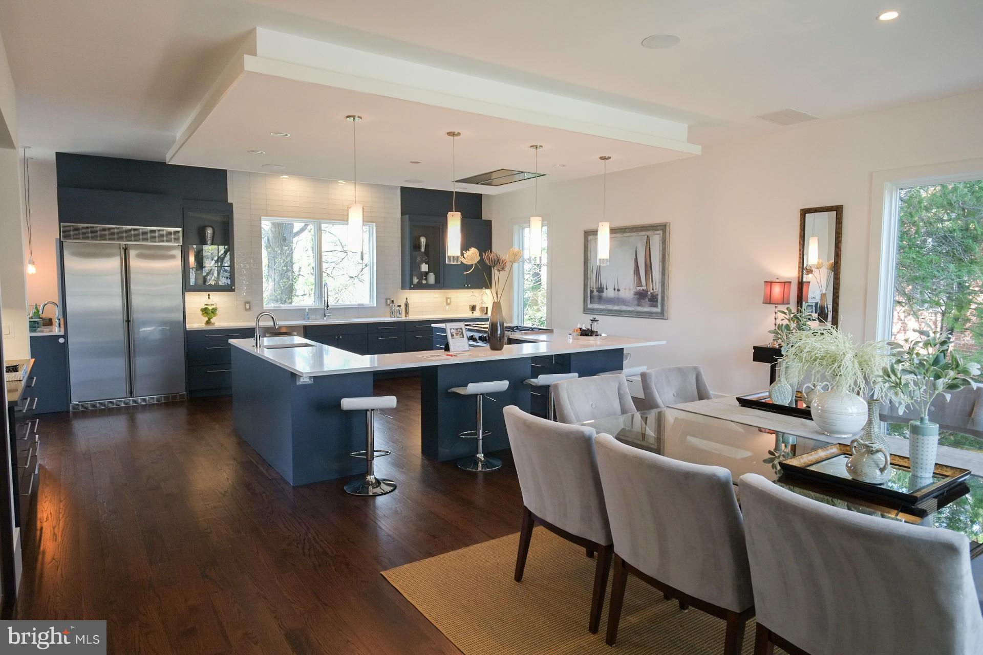 COUNTRY CLUB HILLS - Residential