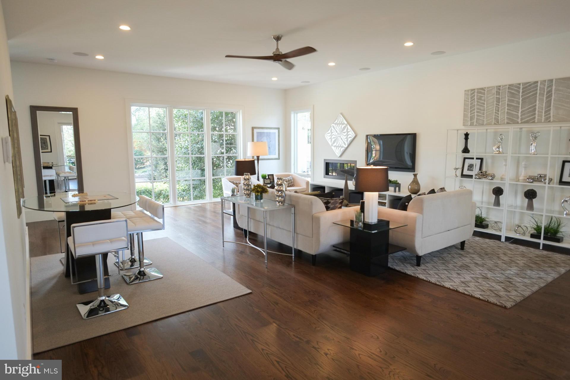 COUNTRY CLUB HILLS - Residential