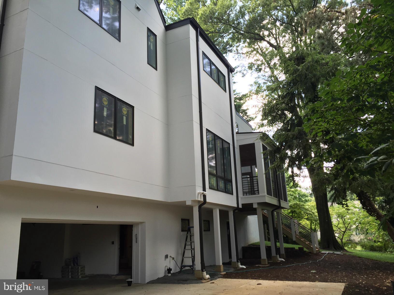 COUNTRY CLUB HILLS - Residential