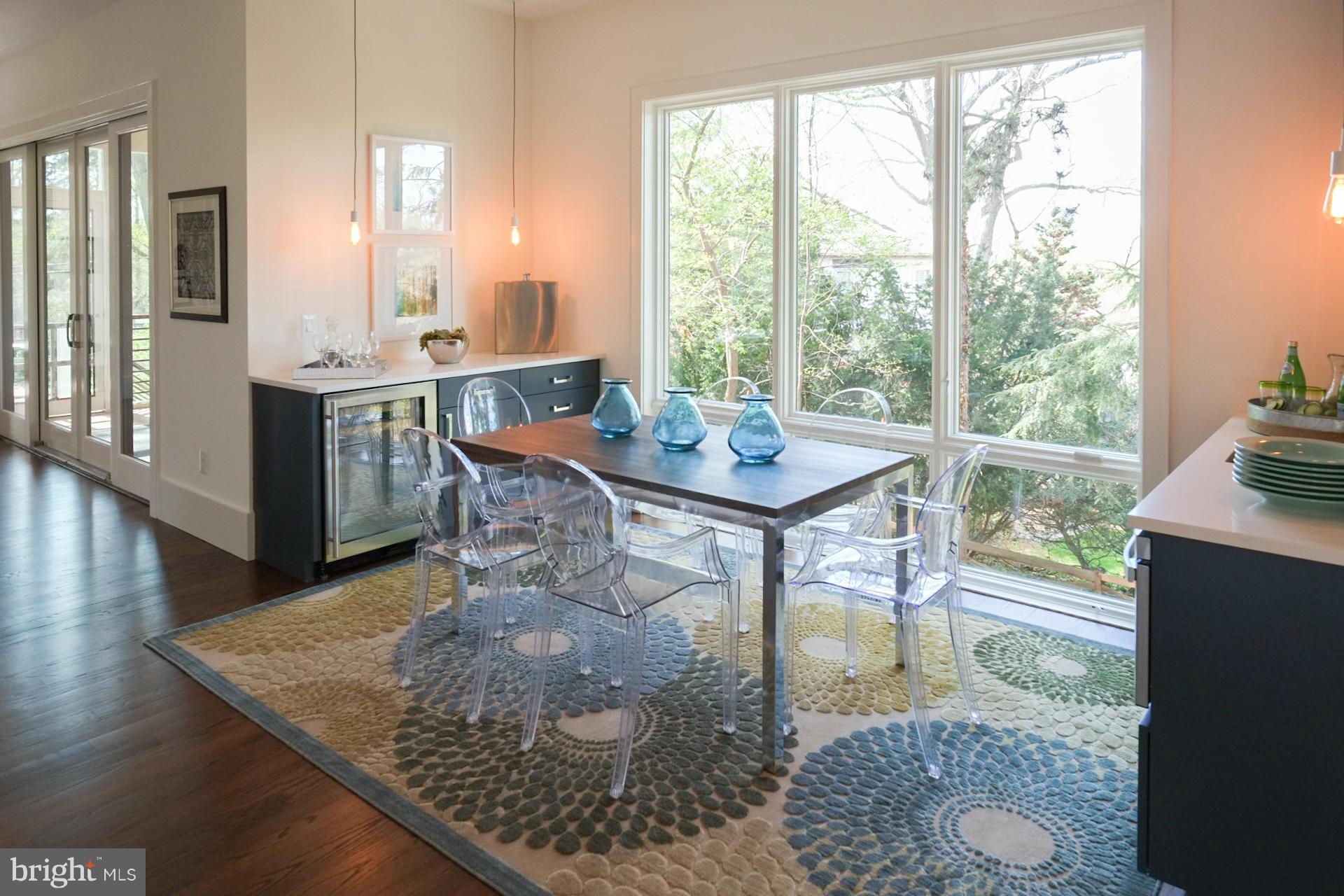 COUNTRY CLUB HILLS - Residential