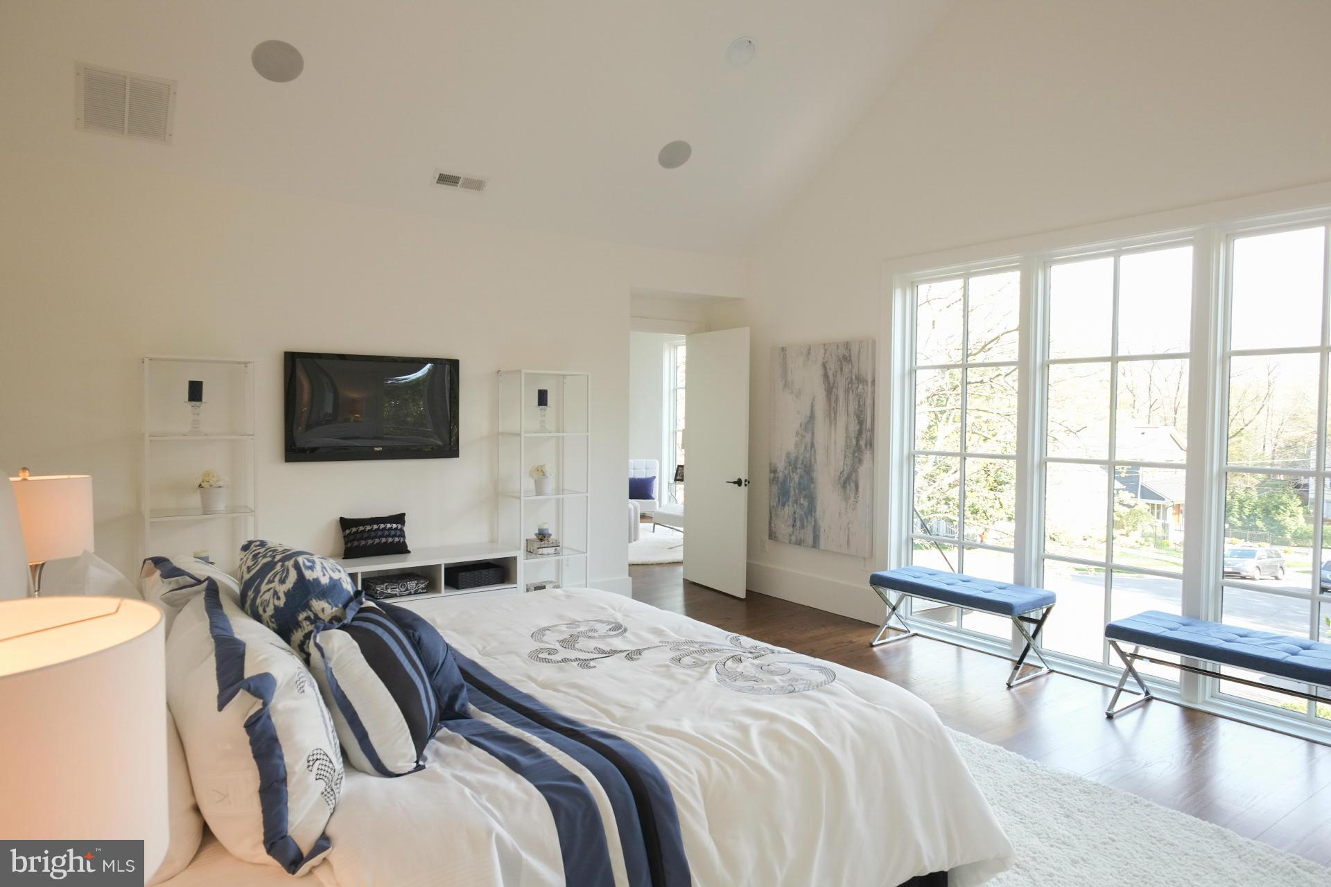 COUNTRY CLUB HILLS - Residential