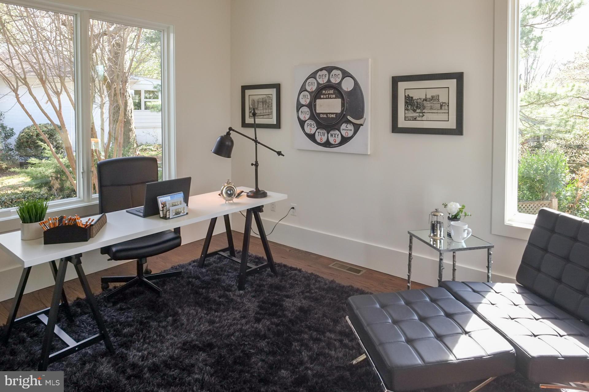 COUNTRY CLUB HILLS - Residential