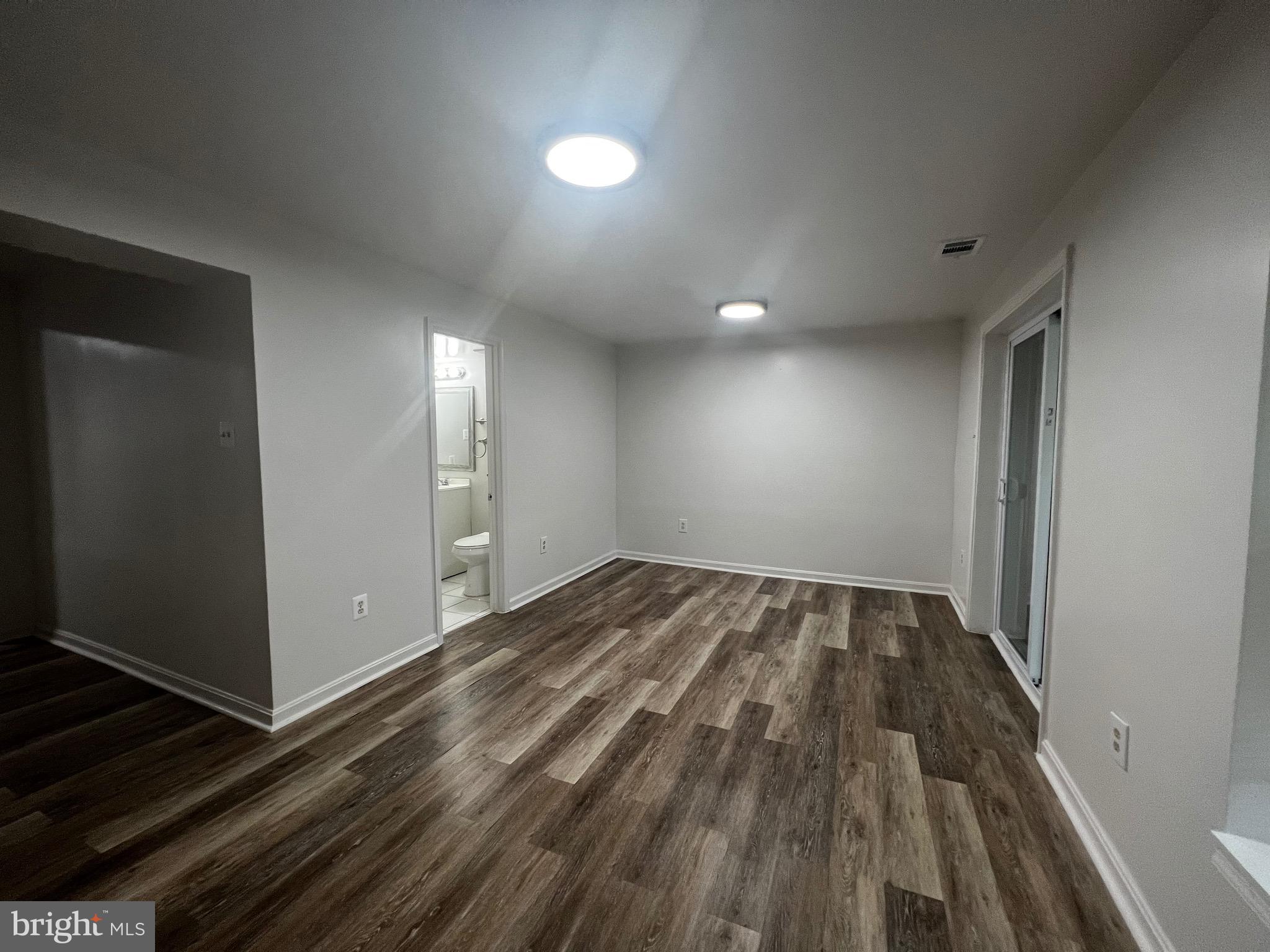 LAKE VILLAGE MANOR - Residential Lease