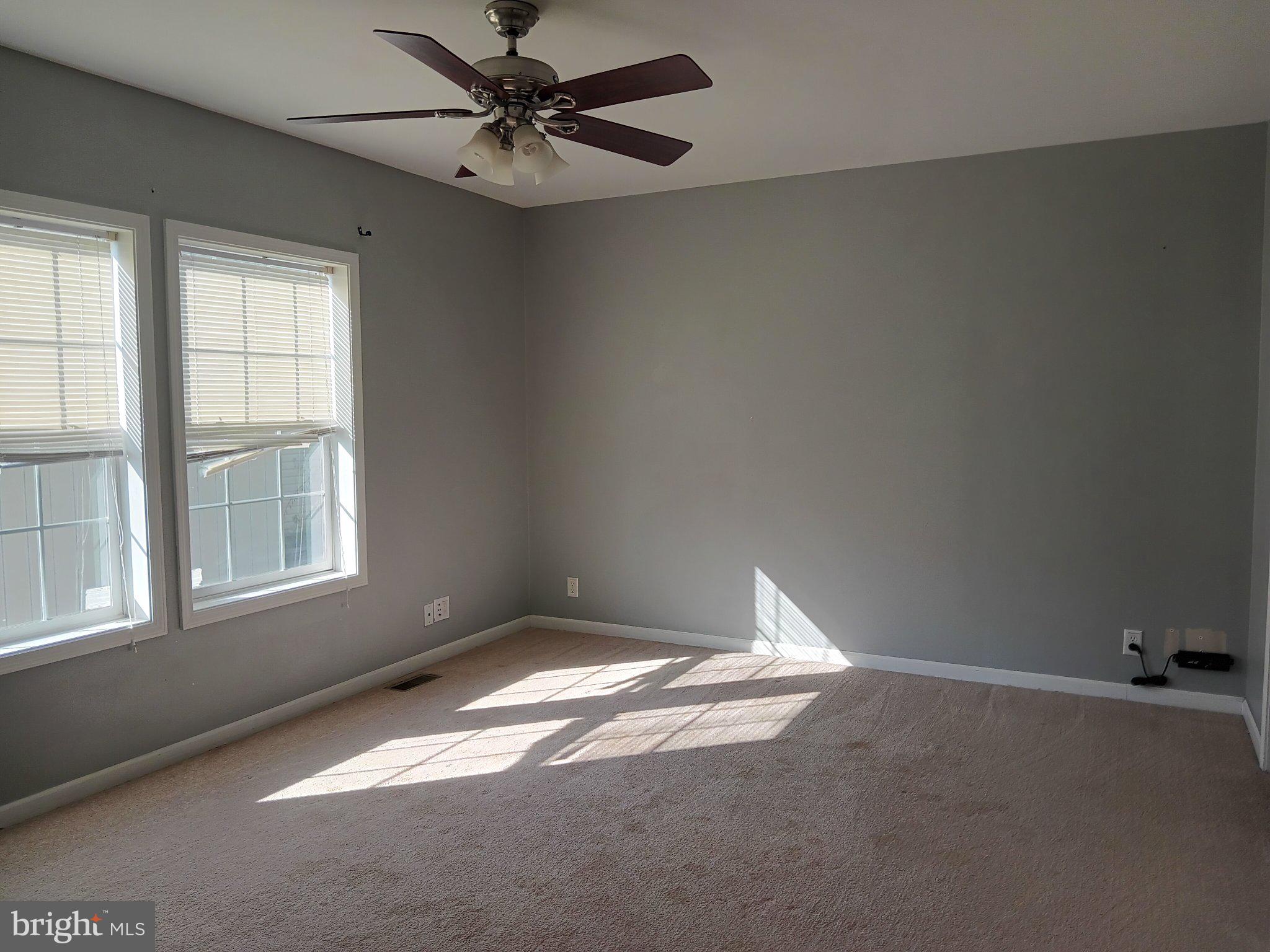 MEADOWS OF CHANTILLY - Residential