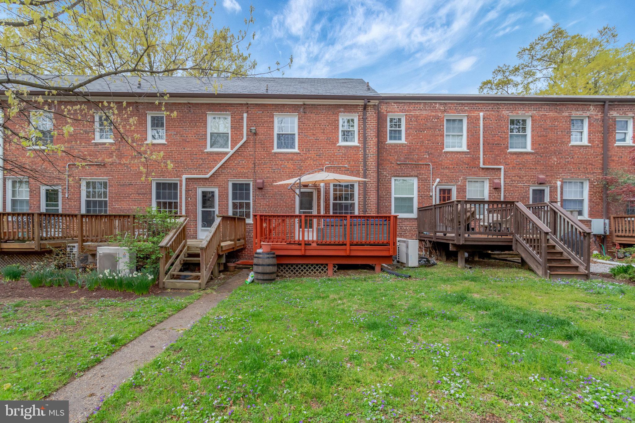 ARLINGTON VILLAGE - Residential Lease