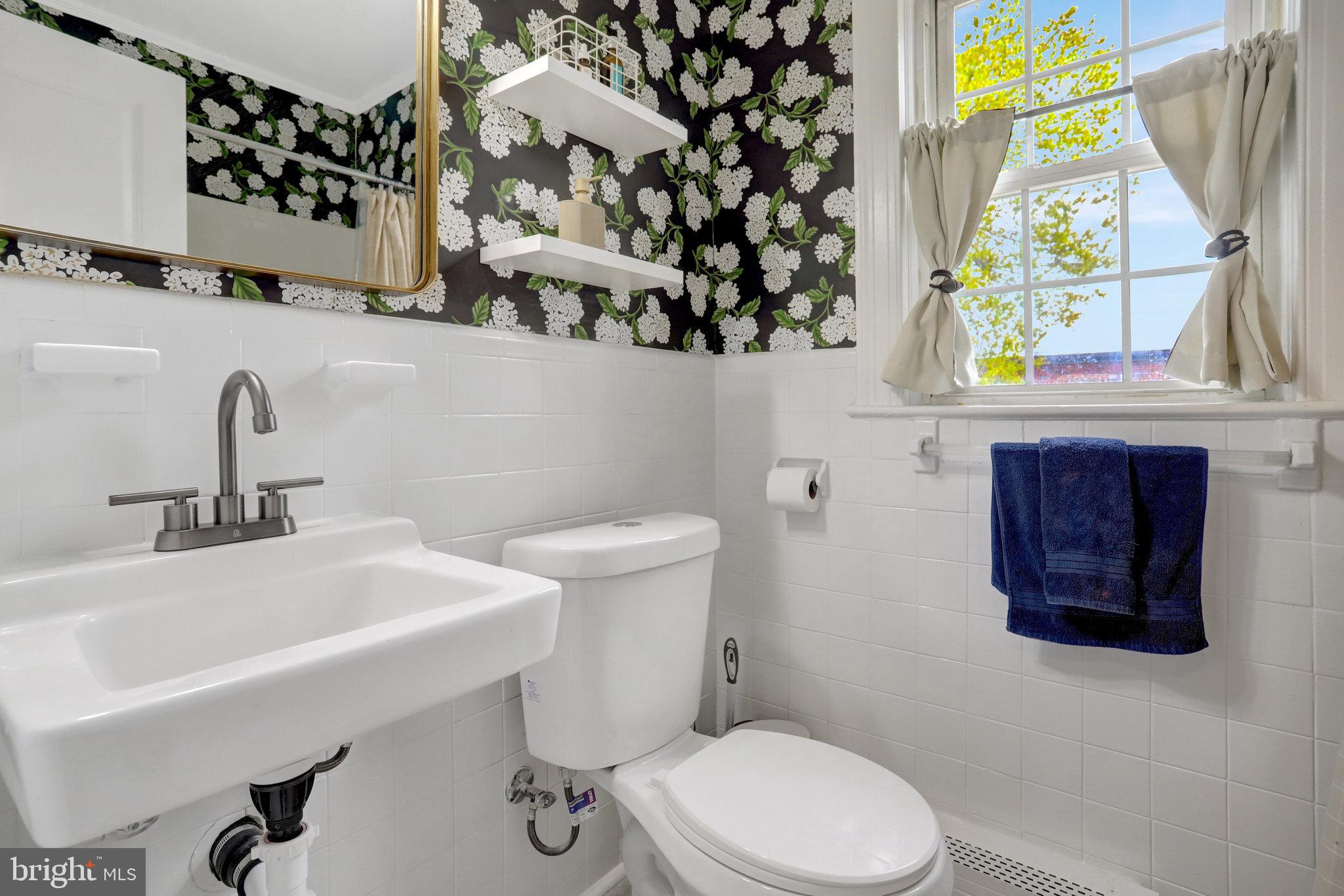 ARLINGTON VILLAGE - Residential Lease